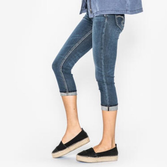 Silver Jeans "Suki" Mid Rise Capri- Sz. 26 - Picture 2 of 15